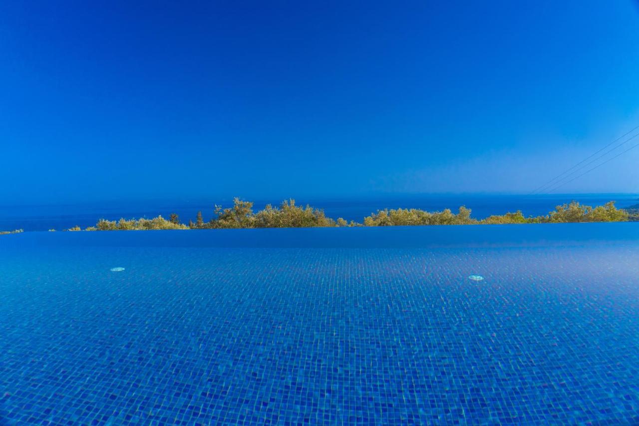 Villa Shades Of Blue Τραπεζάκι Εξωτερικό φωτογραφία