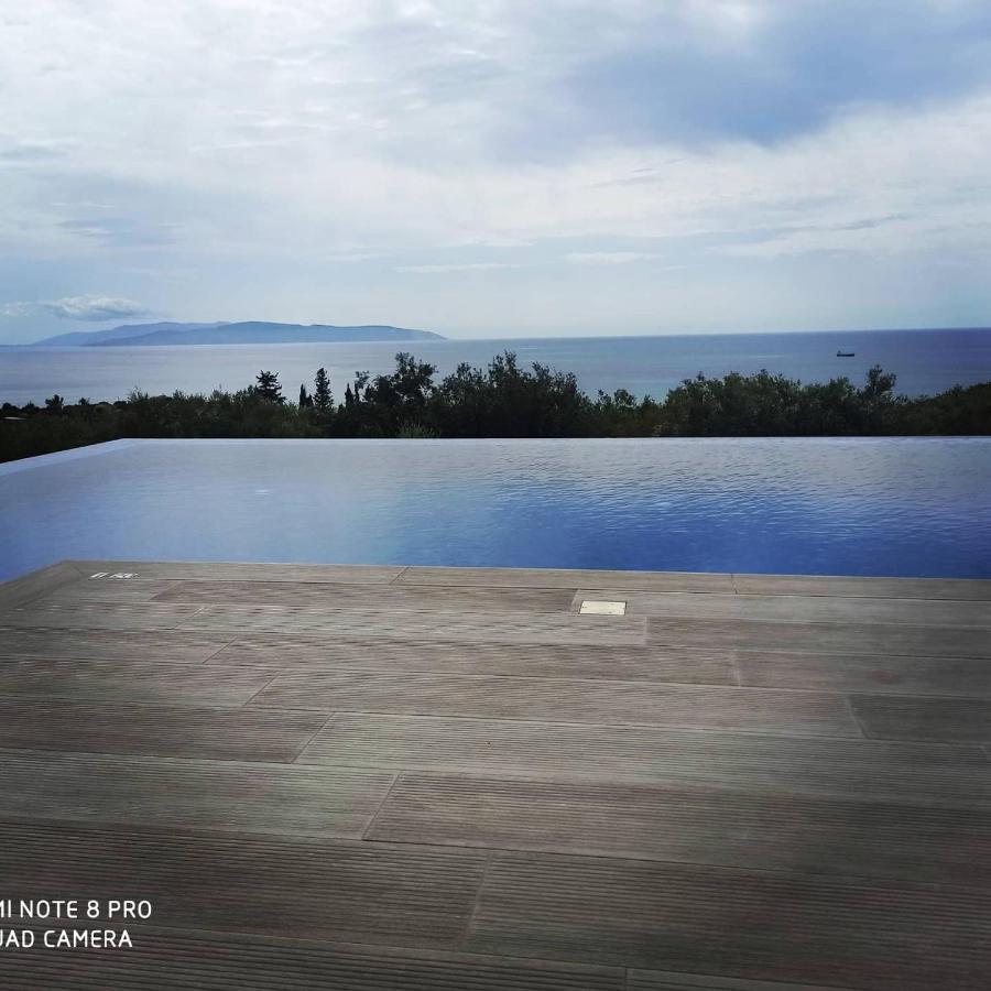 Villa Shades Of Blue Τραπεζάκι Εξωτερικό φωτογραφία